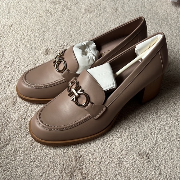 Salvatore Ferragamo heels - Picture 4 of 6